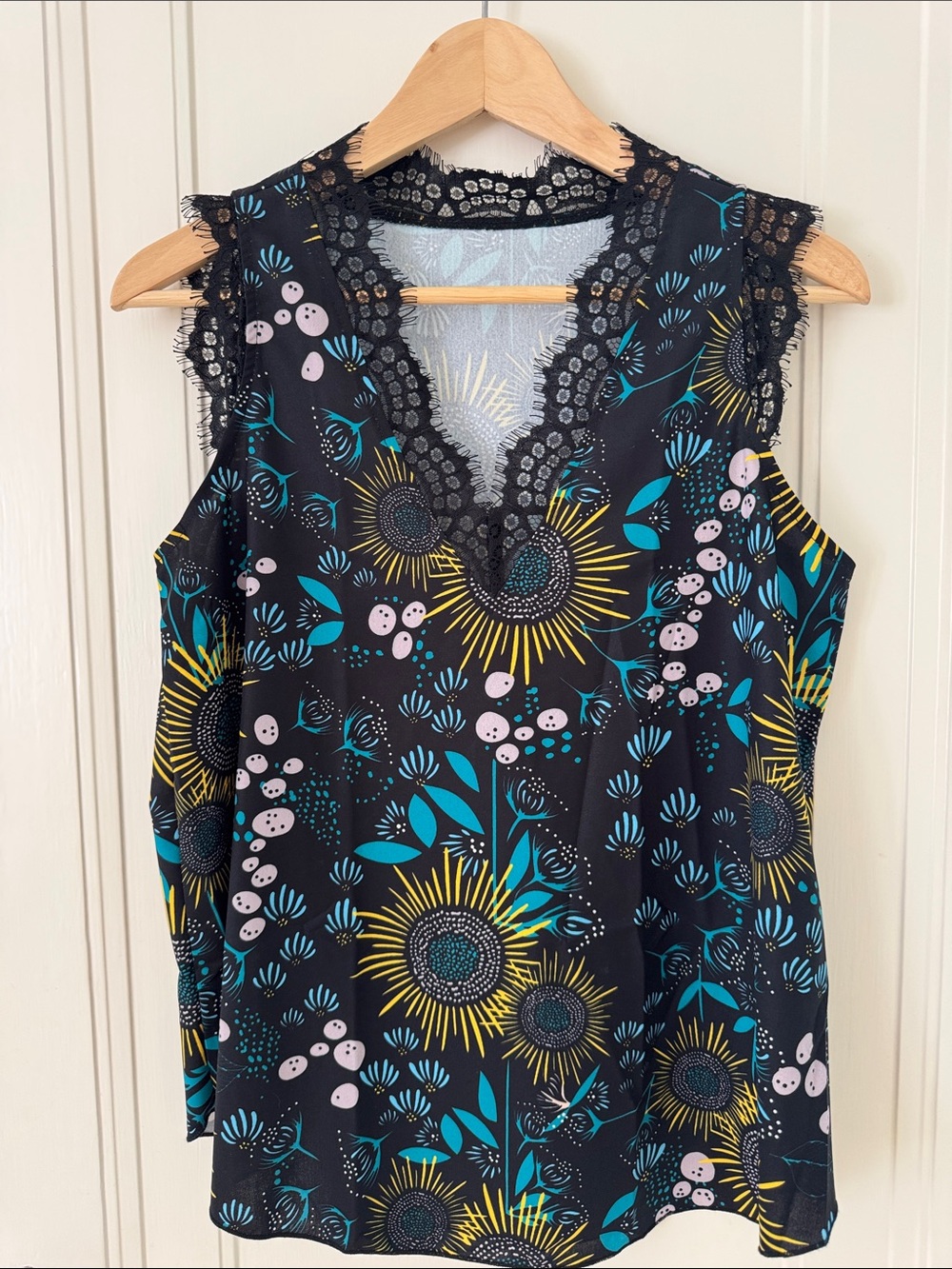 Floral Lace-Trim Sleeveless Top - Black/Teal/Yellow